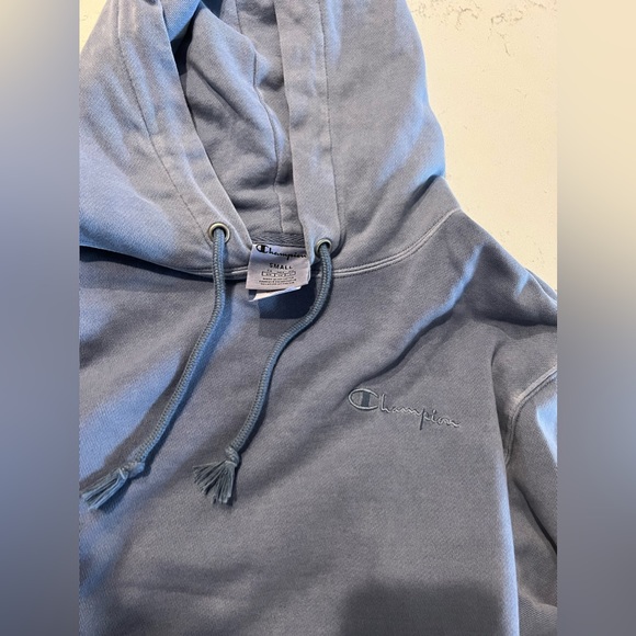 Champion Sweatshirt - Picture 3 of 4